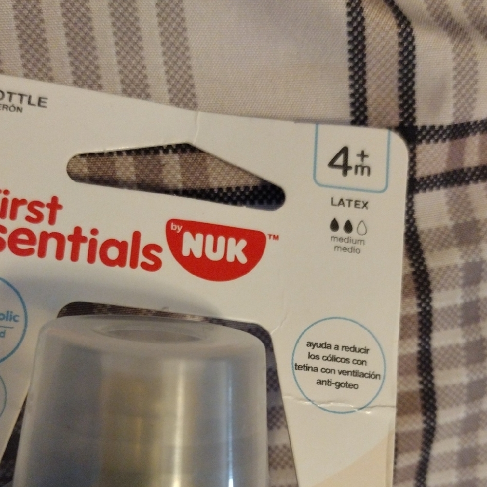 NUK First Essentials Blue Baby Bottle - 9 oz - Picture 3 of 6
